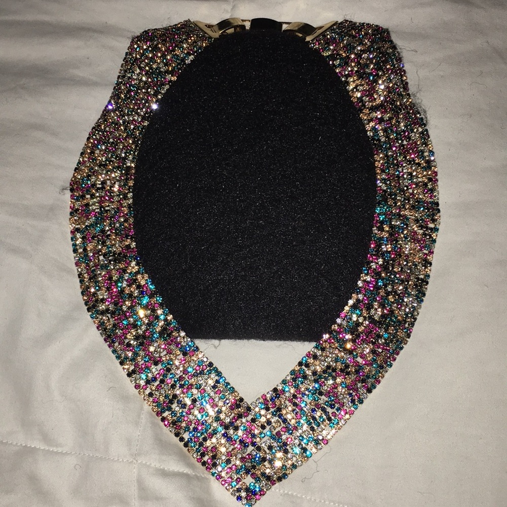 Elegant multi-stone V necklace